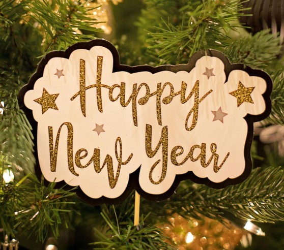 Festive Cheer: Garland Christmas